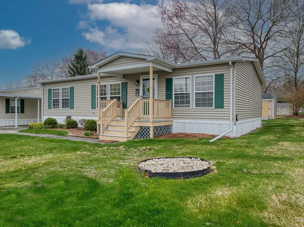 50 Highland St #178, Taunton, MA 02780