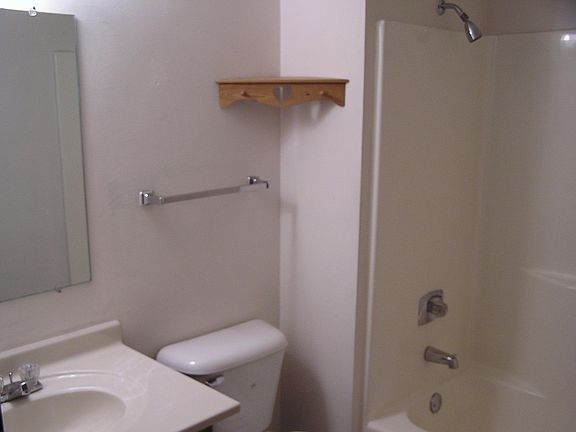 5th image of 1740 Newberry Ave APT 4