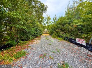 8811 Ox Rd, Lorton, VA 22079