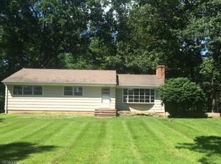 86 Bernard St, Branchburg, NJ 08876