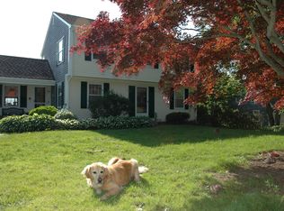 22 Baldwin Rd, Middletown, RI 02842