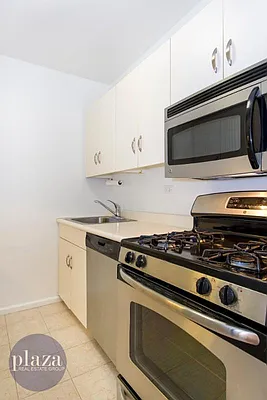 Rented by Plaza Real Estate Group | media 41