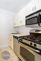 Rented by Plaza Real Estate Group