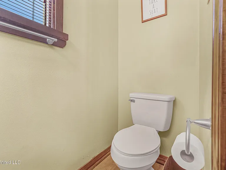4409 Shadow Wood Cir — Photo 57