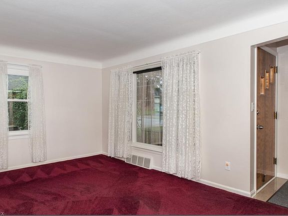 2nd image of 5043 E 115th St