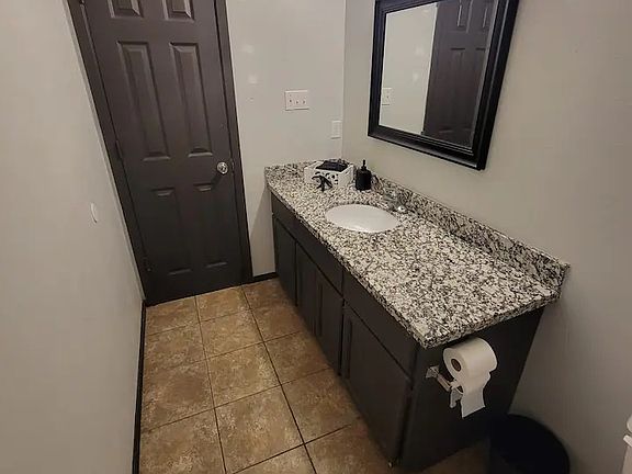4th image of 1312 W Carmen Ave APT 7