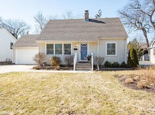 140 S Prospect St, Wheaton, IL 60187