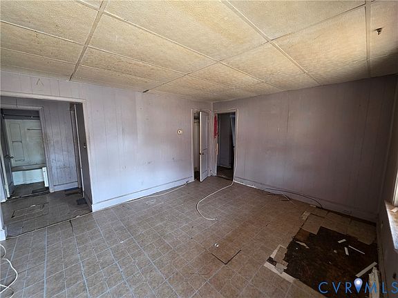 4th image of 535 Greensville Ave