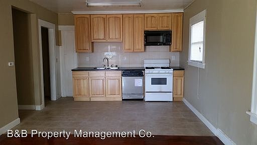 4th image of 1538 Louisiana St