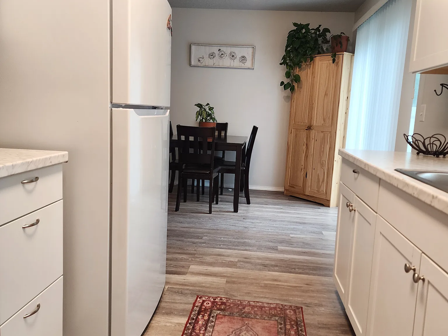 3 bed, 1150 sqft, $1,950 — Photo 3