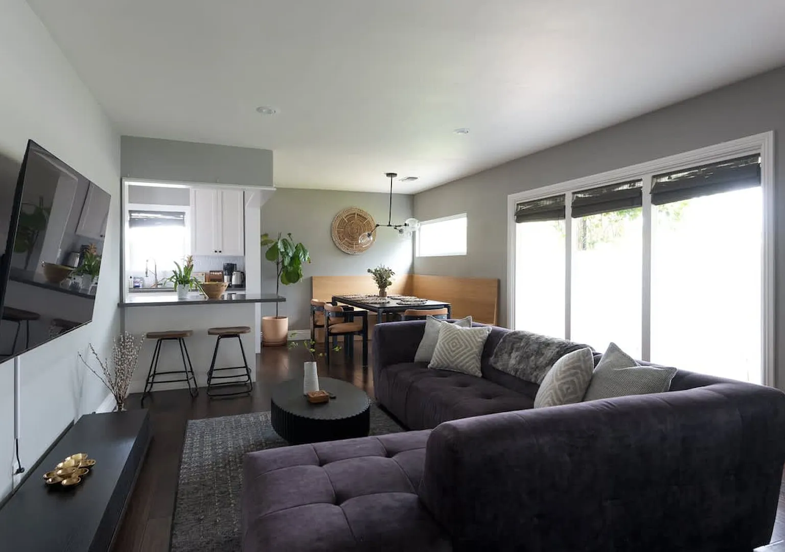 Culver City House: Backyard Oasis, 8 Mins to Venice Beach — Photo 4
