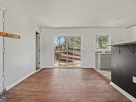 4th image of 1933 Glen Echo Dr