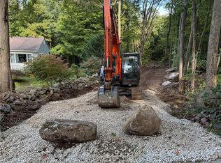 263 Quaker Ln, North Scituate, RI 02857