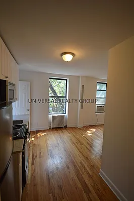 Rented by Universal Realty Group | media 23