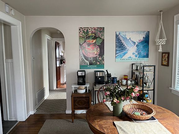 5th image of 35 Hobmoor Ave