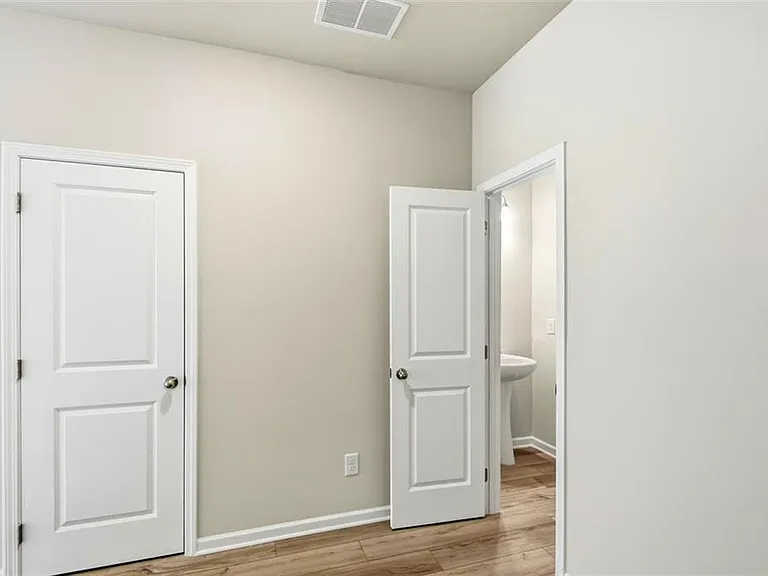 54 Umber Ln — Photo 14