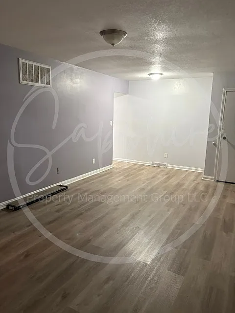 8613 East 114th Street - 1 — Photo 3