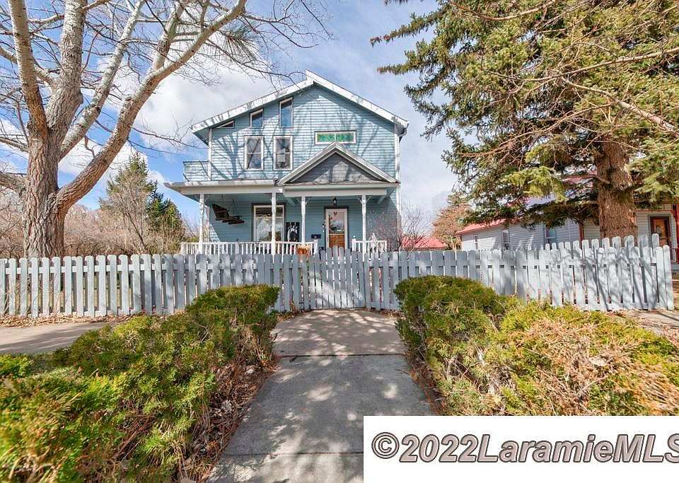 1st image of 804 S 8th St