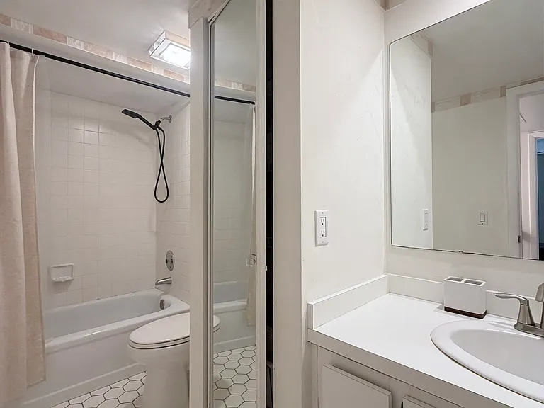 724 7th Ct — Photo 27