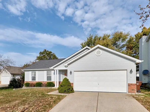 64 Gray Owl Garth Ct, Saint Peters, MO 63304