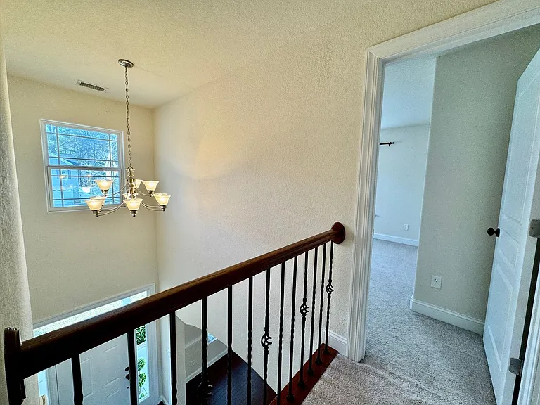 1532 Drumheller Dr — Photo 33