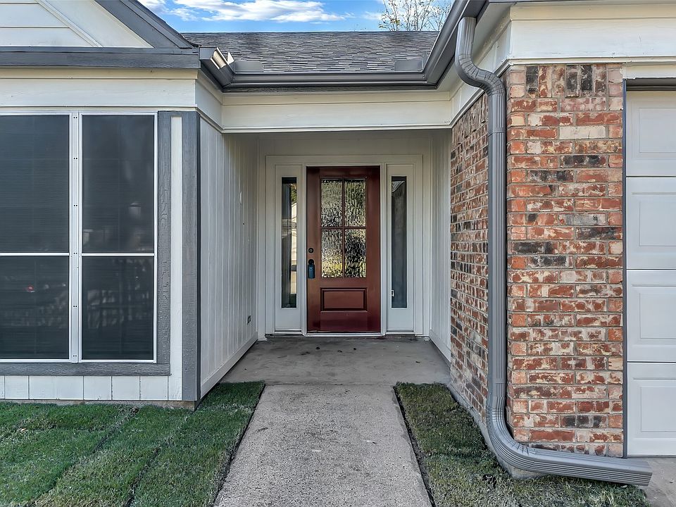 1st image of 2549 Creekwood Ln