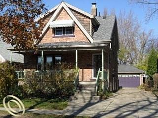 1st image of 22435 Louise St