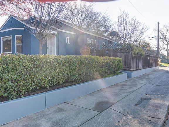 4th image of 3200 12th Ave