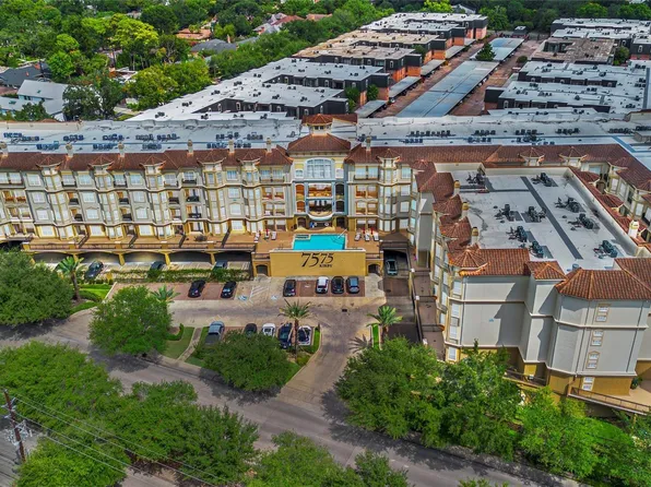 7575 Kirby Dr APT 2202, Houston, TX 77030