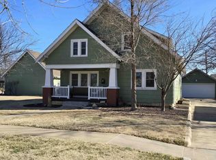 416 W 5th St, Russell, KS 67665
