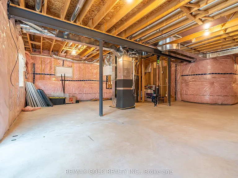 2591 Sheffield Blvd — Photo 46