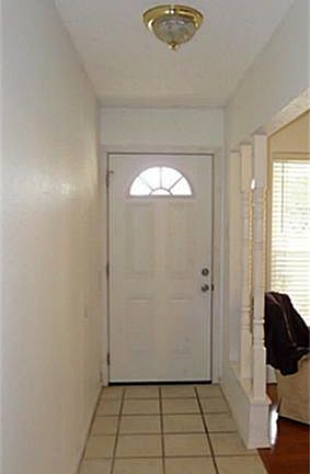 3rd image of 3905 Hillsdale Ln