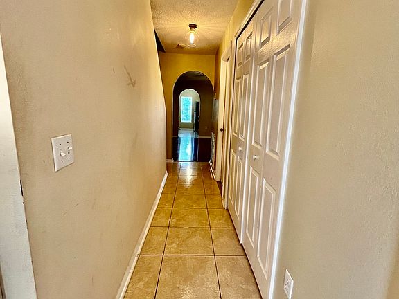 5th image of 9934 Ashburn Lake Dr #1