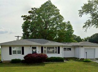 601 S Vine St, Heyworth, IL 61745