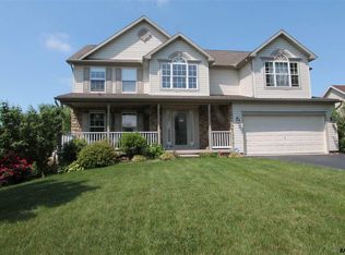 730 Willow Ridge Dr, York, PA 17404