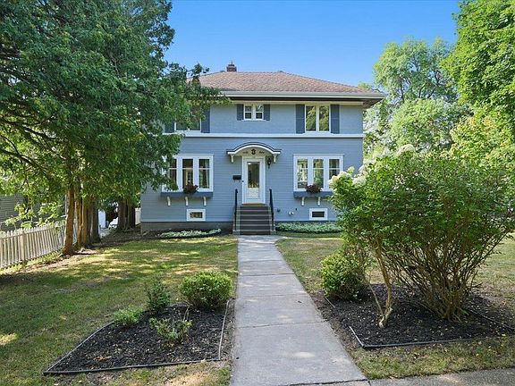 4th image of 130 Laurie St