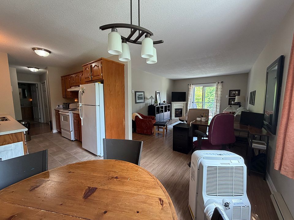 1st image of 25 Ferris St #0