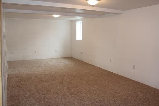 5th image of 307 Deer Lodge Ave