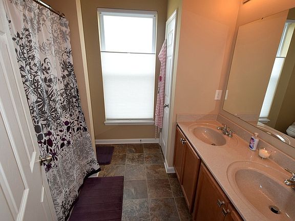3rd image of 3459 Shepperton Blvd