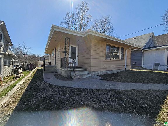 2nd image of 1200 25th St