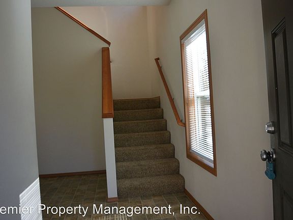 3rd image of 4821 NE 124th Ct
