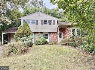 1009 Edgemoor Rd, Cherry Hill, NJ 08034