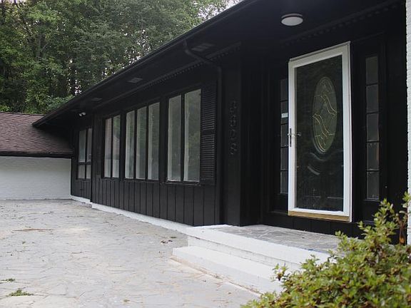 2nd image of 3628 Hayden Dr