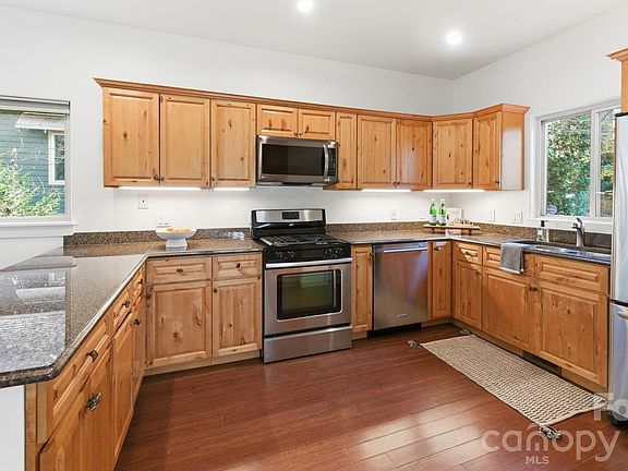 4th image of 59 Morningside Dr