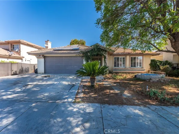 955 Peacock Dr, San Jacinto, CA 92583