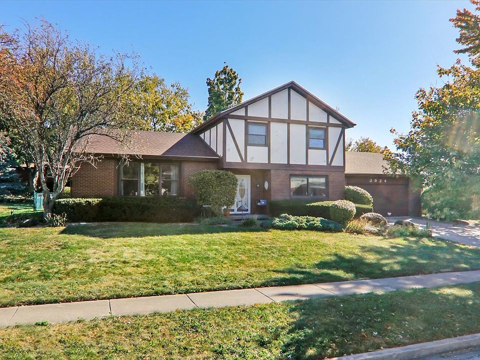 1st image of 2924 Capen Dr