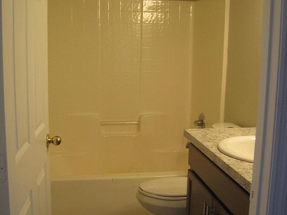 5th image of 1733 SW Penrose Ave
