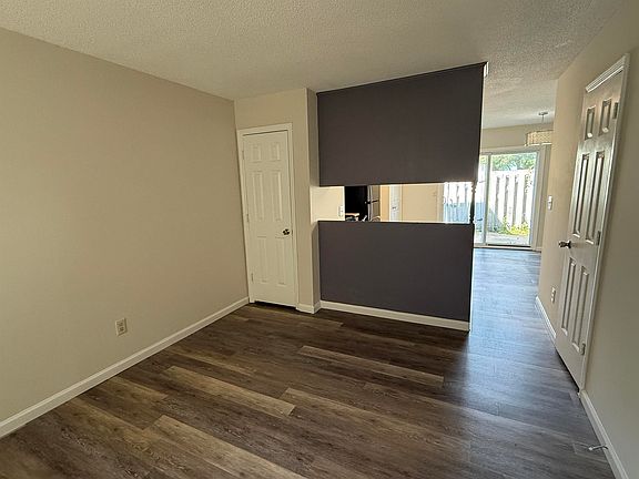 5th image of 1506 Havens Dr APT E