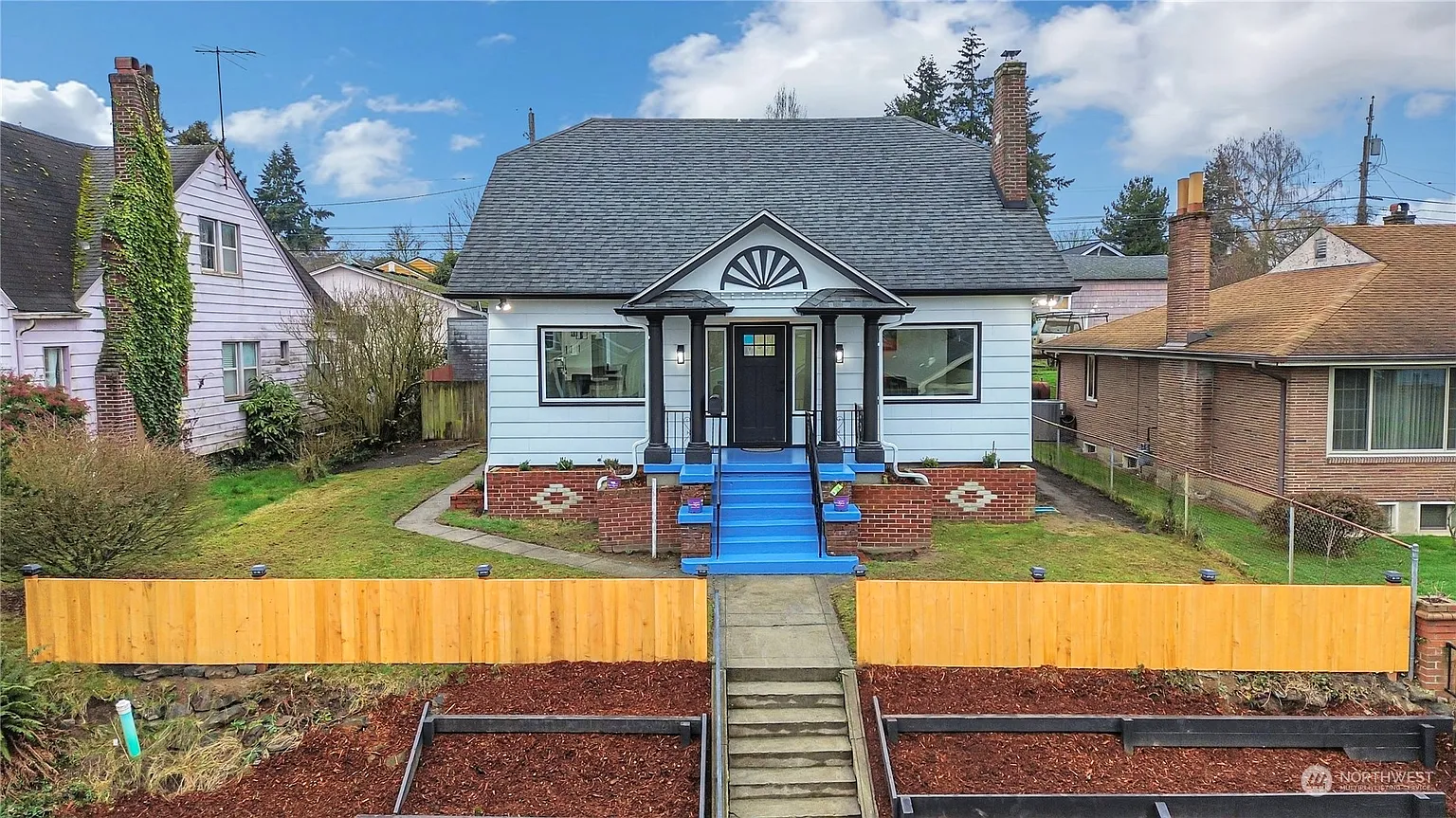 5024 Yakima Avenue photo 1