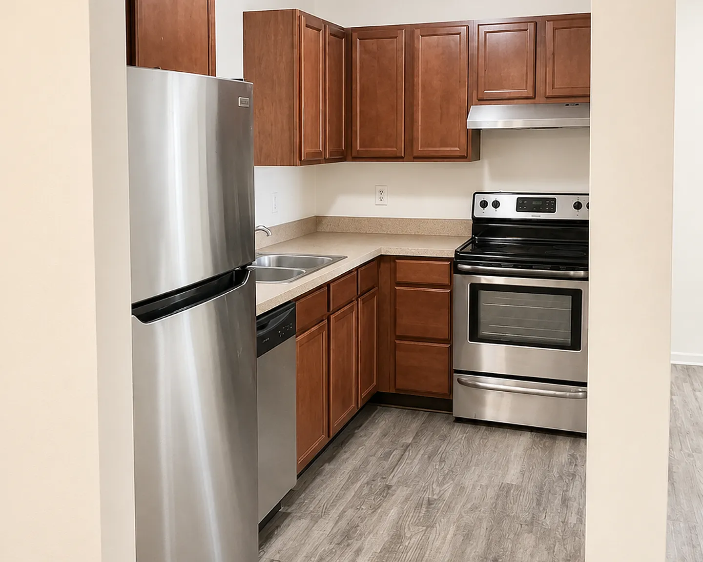 Crestview Apartments — Photo 2
